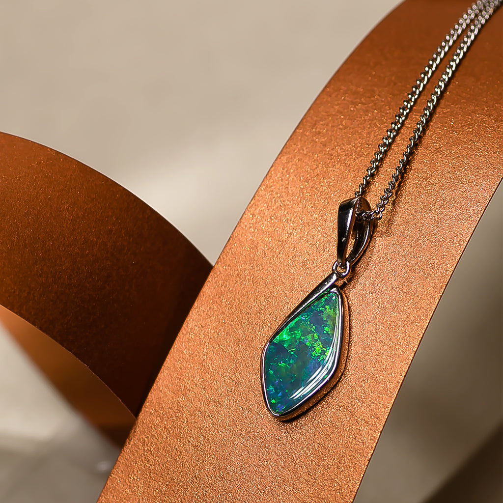 Elegant Free Style Natural Multicolor Doublet Opal pendant